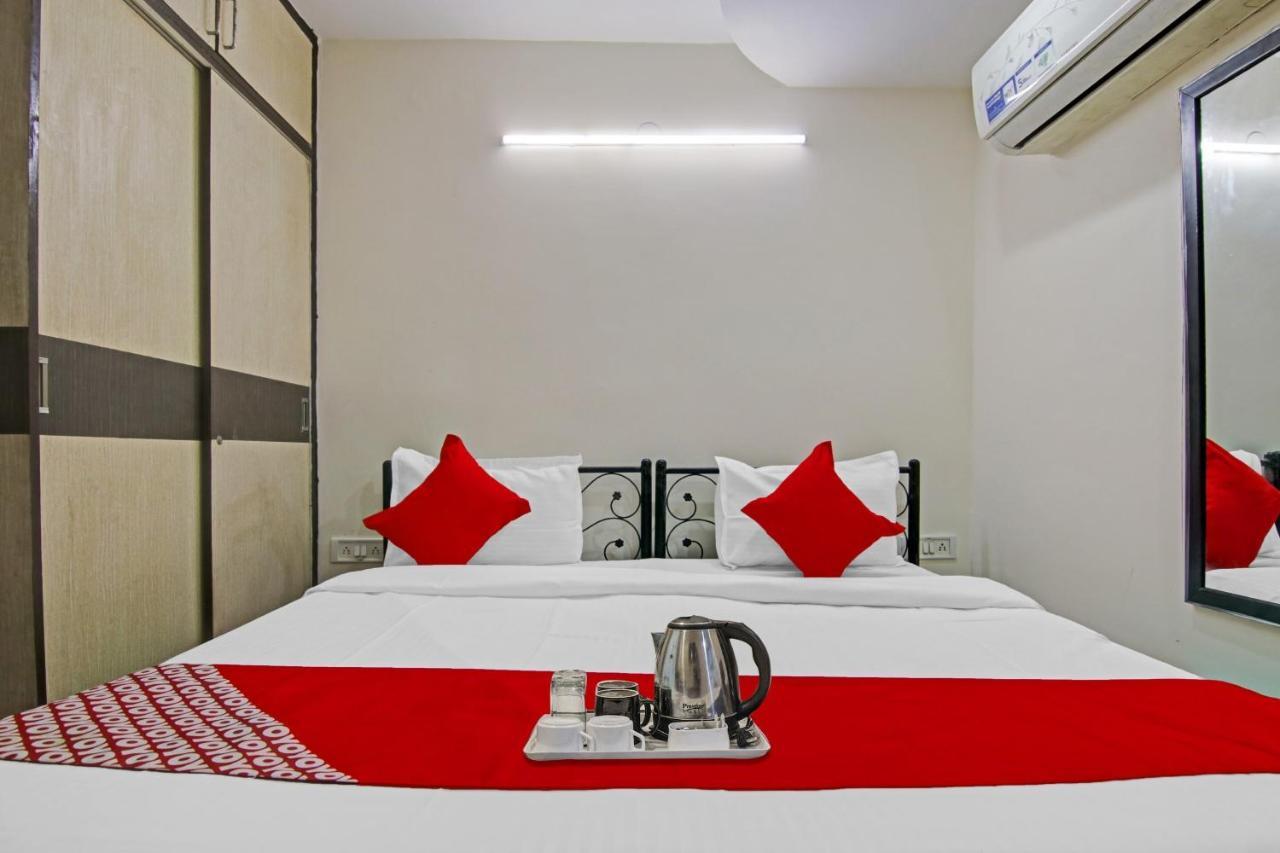 Hotel O King Near Tdi Mall New Delhi
